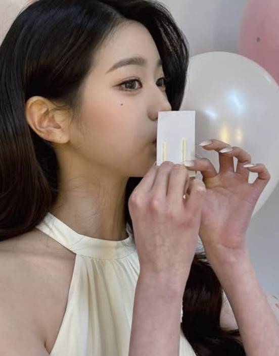 장원영 소셜 계정 캡처