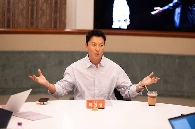 [서울=뉴시스] 30일 서울 서초구 예술의전당에서 열린 라운드인터뷰에 참석한 배우 박건형.(사진=예술의전당 제공) 2025.04.30. photo@newsis.com *재판매 및 DB 금지