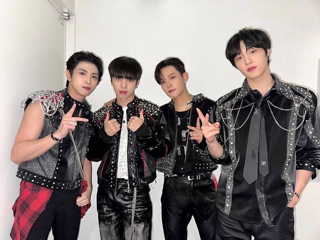 C9엔터테인먼트 제공