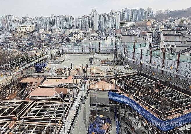 가파르게 상승하는 건설 공사비 [연합뉴스 자료사진]