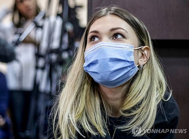 故 빅토리야 로시나 기자 2021년 우크라이나 법정에 섰던 故 빅토리야 로시나 기자 [로이터=연합뉴스 자료사진. 재판매 및 DB 금지]
