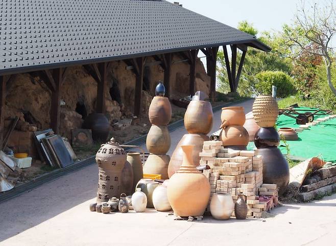 울산 울주군 외고산 옹기마을의 풍경. fn DB