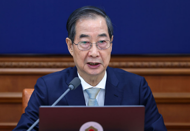 한덕수 대통령 권한대행 국무총리가 지난달 1일 정부서울청사에서 열린 국무회의에서 발언하고 있다. 연합뉴스