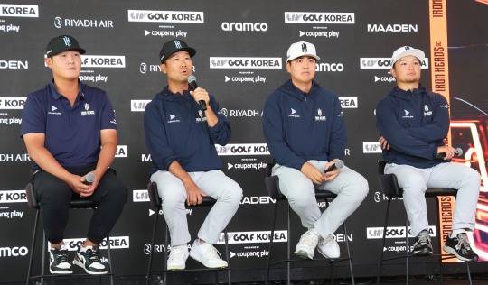 LIV 골프 코리아 팀 '아이언헤드'팀 기자회견. 사진[연합뉴스]