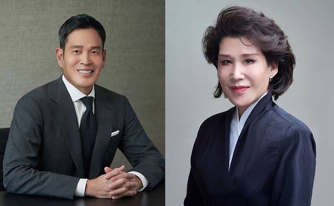 정용진 신세계그룹 회장(왼쪽), 정유경 ㈜신세계 회장.(사진=각사 제공) *재판매 및 DB 금지