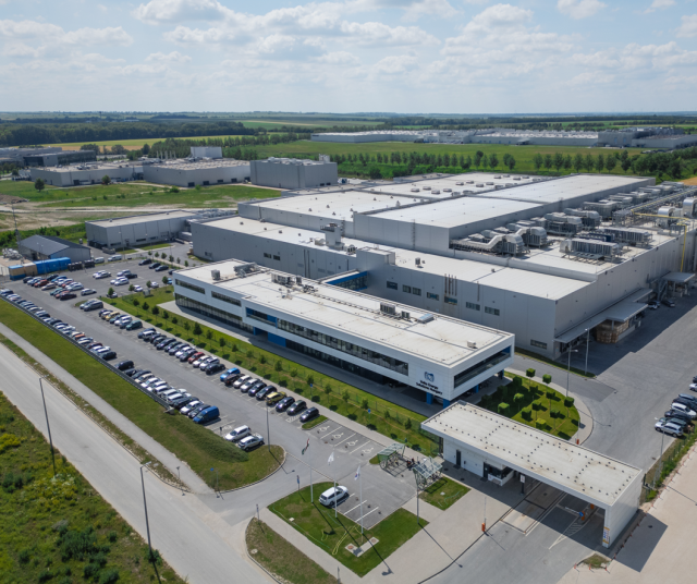 솔루스첨단소재 헝가리 터터바냐 동박 공장 전경. 사진제공=솔루스첨단소재