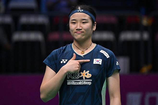 ▲ '셔틀콕 여제' 안세영을 앞세운 한국 배드민턴 국가대표팀이 수디르만컵에서 조 1위로 8강에 올라 8년 만이자 통산 5번째 수디르만컵 우승을 향한 순항을 이어 갔다. ⓒ연합뉴스 / AFP