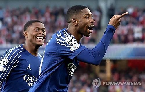 프랑스 매체 'RMC 스포츠'가 1일(한국시간) 독점 보도를 통해 PSG 선수단이 아스널과의 유럽축구연맹(UEFA) 챔피언스리그 4강 1차전 후 현지 팬들로부터 인종 차별을 당했다고 전했다.&nbsp;연합뉴스