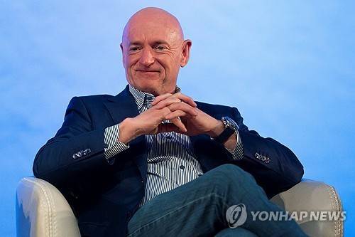 마크 켈리(민주·애리조나) 미국 상원의원 [로이터 연합뉴스 자료사진. 재판매 및 DB 금지]