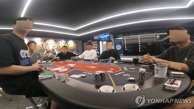 불법 도박 홀덤펍 검거 현장 [인천 서부경찰서 제공. 재판매 및 DB 금지]