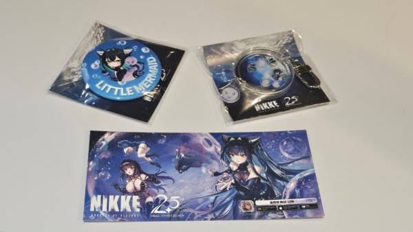 - 이벤트로 지급하는 스페셜 쿠폰과&nbsp;리틀 머메이드 캔뱃지, 아크릴 쉐이커 키링