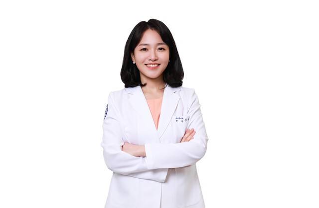 김채원 원장｜출처: 연세숲내과의원 부설 인공신장실