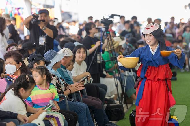 강릉단오제 신주.(강릉단오제위원회 제공, 재판매 및 DB 금지) ⓒ News1 윤왕근 기자