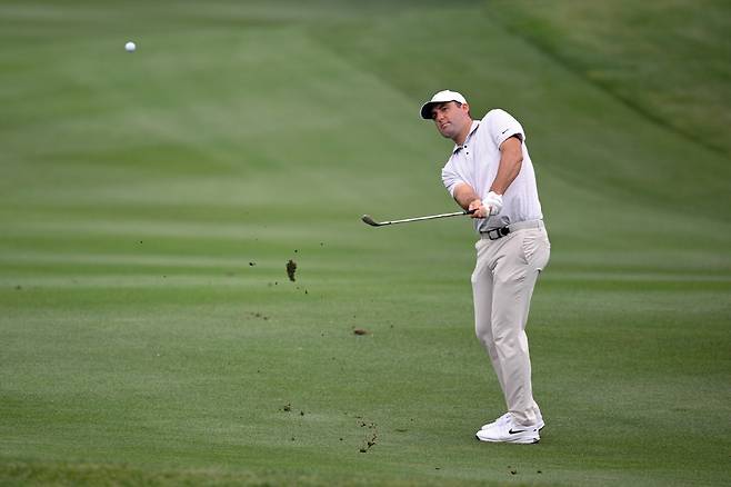 MCKINNEY, TEXAS - MAY 01: Scottie Scheffler of the United States plays a shot on the sixth hole during the first round of THE CJ CUP Byron Nelson 2025 at TPC Craig Ranch on May 01, 2025 in McKinney, Texas. (Photo by Orlando Ramirez/Getty Images for the CJ Cup)