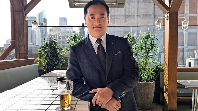 리드 지역의 중국계 커뮤니티를 이끄는 헨리 루오는 종종 위챗에서 정치적 이슈에 대한 토론이 벌어진다고 설명했다