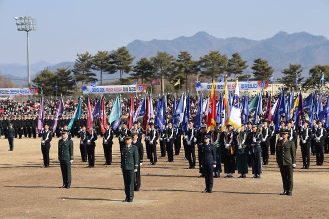 지난 2월 28일 충북 괴산군 육군학생군사학교에서 '2025년 대한민국 학군장교 임관식'이 진행되고 있다. 육군 제공