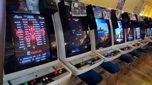 헤이 오락시로가 마찬가지로 슈팅 게임이 주욱 나열되어 있다