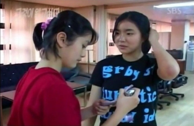 배우 나혜미(왼쪽), 신세경 연습생 시절 모습 / 온라인 커뮤니티