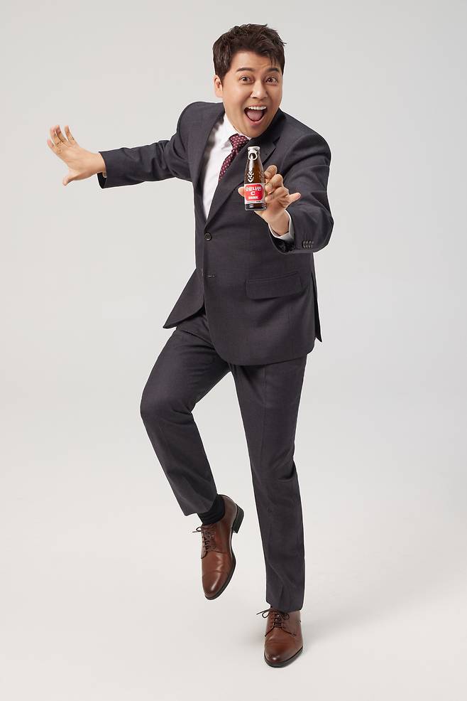 오로나민C 광고모델 전현무 [동아오츠카 제공]