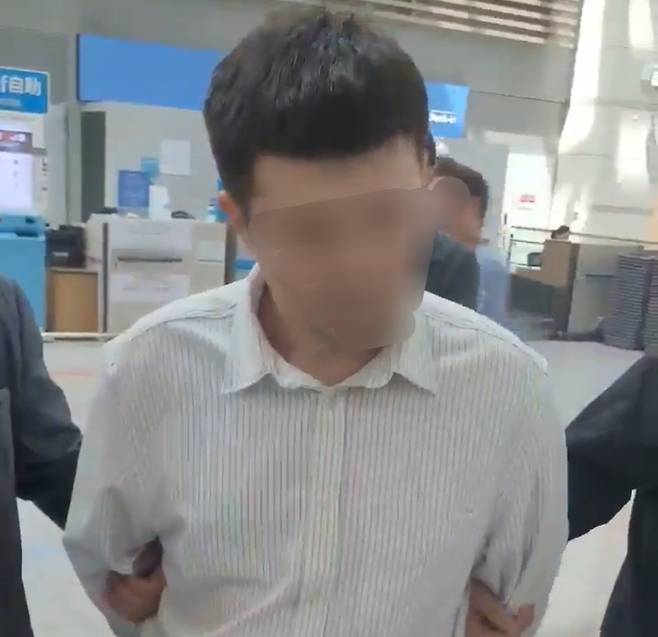 다량 투약 시 극도의 흥분 상태에 빠지며 사람을 공격한다고 해서 이른바 ‘좀비 마약’으로 불리는 메페드론을 국내에 유통한 외국인 마약 조직이 경찰에 붙잡혔다. [서울경찰청 제공]