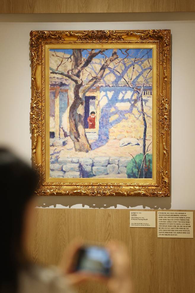 국립현대미술관 과천관에서 열린 소장품 상설전 ‘한국근현대미술 I’ 전시 전경. 오지호의 ‘남향집’(1939) 작품이 전시돼 있다. [연합]