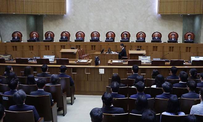 조희대 대법원장을 비롯한 대법관들이 1일 서울 서초구 대법원에서 더불어민주당 이재명 대선 후보의 공직선거법 위반 사건 상고심 선고를 위해 참석해 있다. 사진공동취재단