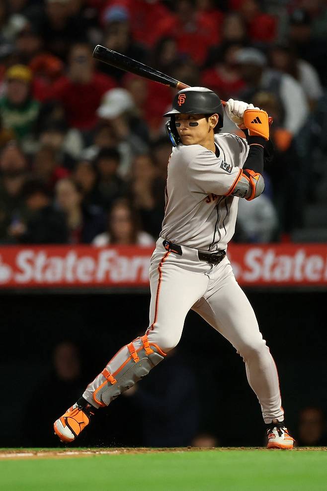 샌프란시스코 자이언츠 이정후가 올해 정규시즌 경기에 출전해 타격하고 있다. AFP 연합뉴스