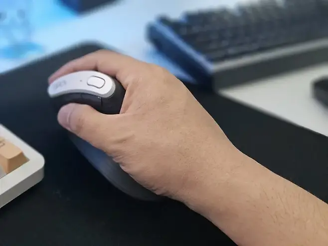 지클릭커 버티컬 마우스 체감