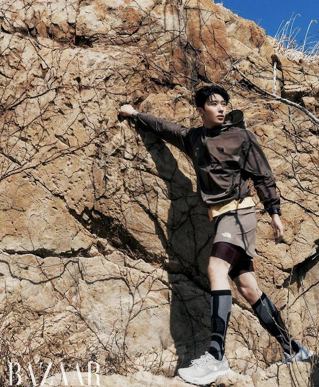 최근 노스페이스 화보 찍은 덱스