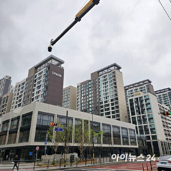 디에이치퍼스티어아이파크 아파트 및 상가 전경 2025.04.21 [사진=이효정 기자 ]