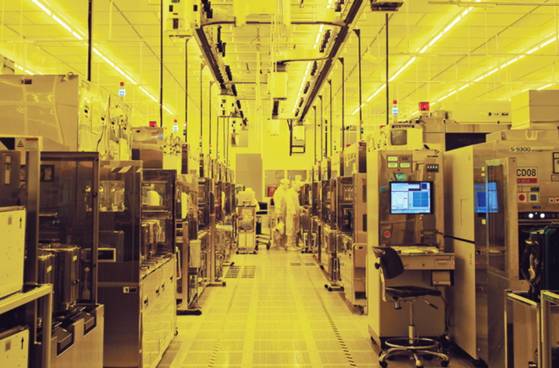 TSMC의 파운드리 공장 내부 모습. TSMC 홈페이지 캡처