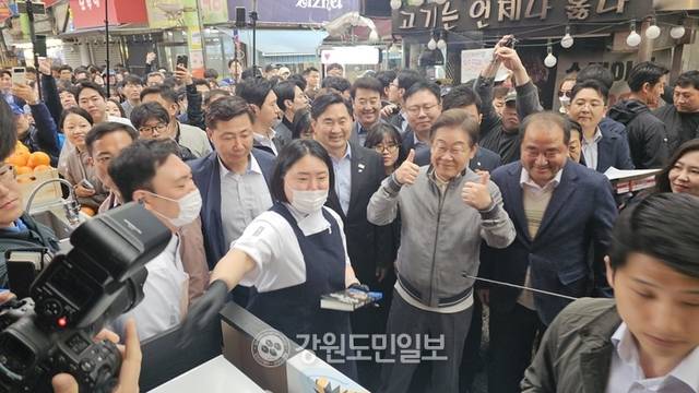 ▲ 이재명 더불어민주당 대선 후보가 3일 속초시를 방문했다.