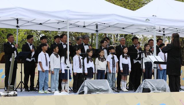 ▲ 3일 철원군 고석정에서 열린 어린이날 기념행사에서 특별 공연이 개최됐다.