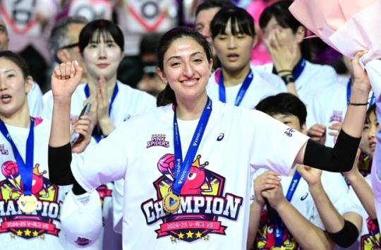 흥국생명의 통합우승에 앞장선 투트쿠