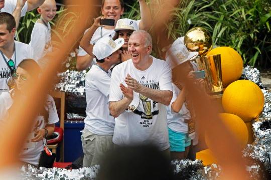 2014년 6월 우승 퍼레이드 때 그레그 포퍼비치 감독. 사진[AP=연합뉴스]