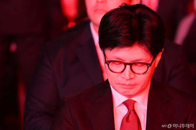 [고양=뉴시스] 고승민 기자 = 3일 경기 고양 킨텍스에서 열린 국민의힘 대선 후보 선출 전당대회에서 최종 탈락한 한동훈 후보가 아쉬운 표정을 짓고 있다. (공동취재) 2025.05.03. photo@newsis.com /사진=고승민