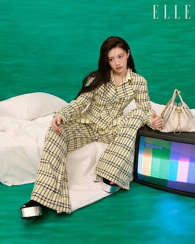 사진=고윤정 소셜미디어, 패션 매거진 엘르