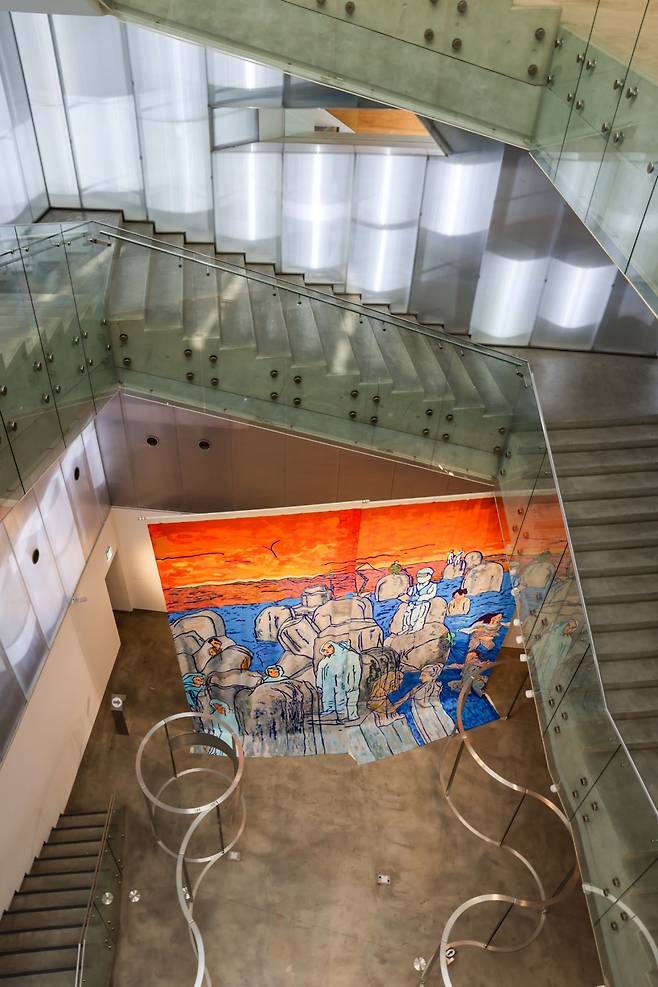 서울대 미술관 MOA 내부. 자연광이 환하게 들어오는 탁 트인 관내가 인상적이다        사진제공｜서울관광재단