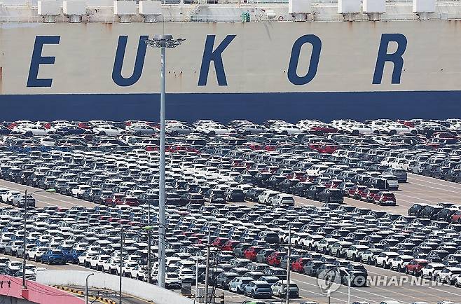 트럼프, 자동차 관세중첩 없애고 부품관세 완화 [연합뉴스 자료사진]