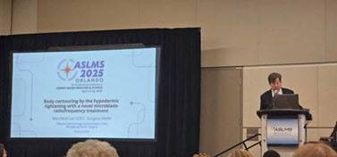 아그네스메디컬은 지난달 24일부터 26일(현지시간)까지 미국 플로리다주 올랜도에서 열린 제44회 미국 레이저의학외과학회(ASLMS, American Society for Laser Medicine and Surgery) 연례 학술대회에서 고주파 마이크로니들을 이용한 바디컨투어링 치료법의 임상 결과를 발표했다. 구본철 나음피부과 원장이 주제 발표를 하고 있다. (이미지=아그네스메디컬)