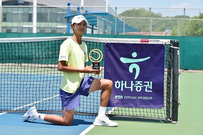 양구 국제주니어대회 남자단식에서 우승한 김동민(사진/황서진 기자)