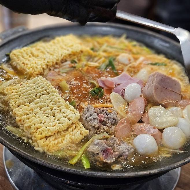 62_20250504_102422_976.jpg 송탄식 부대찌개 vs 의정부식 부대찌개