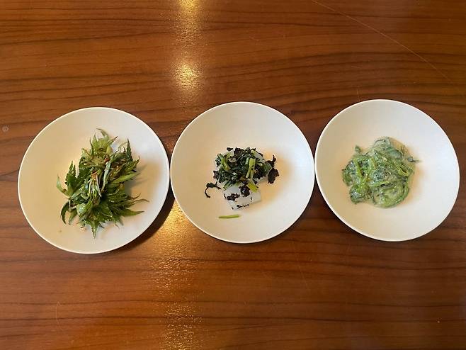 Sangi, the third course consisting of three cold seasonal dishes of the Won (Vow) Course at Balwoo Gongyang (Hong Yoo/ The Korea Herald)