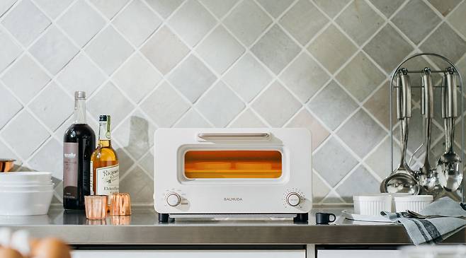 발뮤다 토스터 프로. 발뮤다 제공