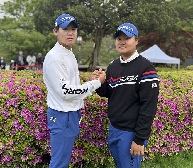GS칼텍스 매경오픈에서 아마추어 돌풍을 일으키고 있는 안성현(왼쪽)과 유민혁. 임정우 기자
