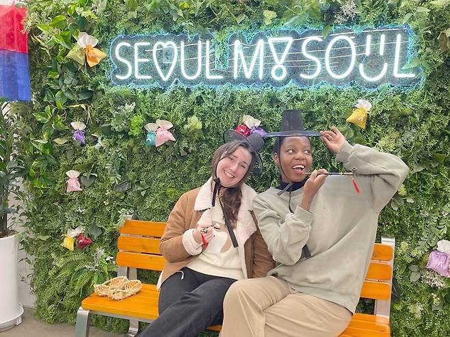 한국을 자신의 고국에 알리는 글로벌 서울메이트 멤버들