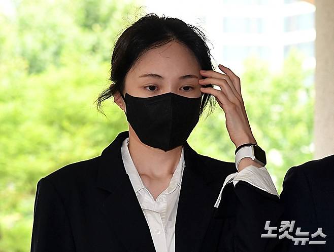 지난 2023년 5월 서울 마포구 서울서부지법에서 열린 영장실질심사에 출석할 당시 서은우 모습. 황진환 기자