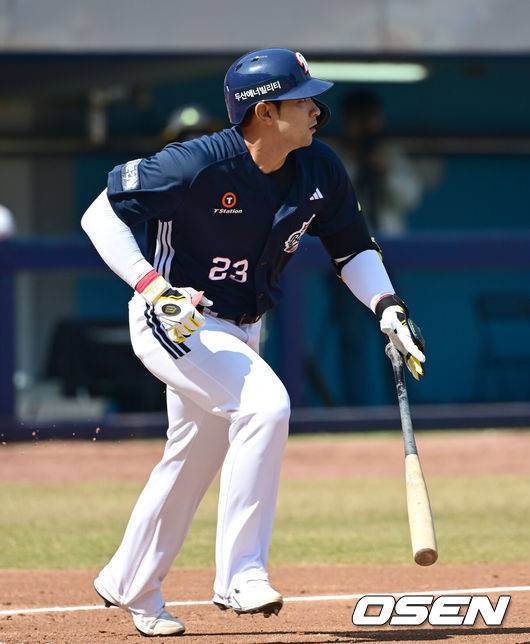 [OSEN=김성락 기자] 두산 베어스 강승호. 2025.03.11/ ksl0919@osen.co.kr