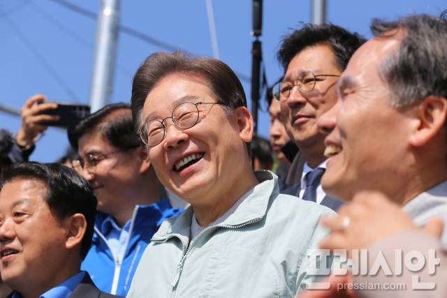 ▲ 4일 이재명 더불어민주당 대통령후보가 영주 선비문화축제장을 찾아 민심청취 행보을 이어갔다. ⓒ프레시안(최홍식)