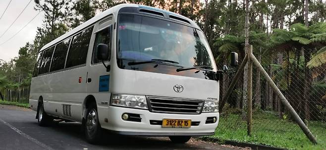 주요 투어와 공항 호텔간 이동시 배정되는 팜투어 전용 차량. 사진제공|팜투어